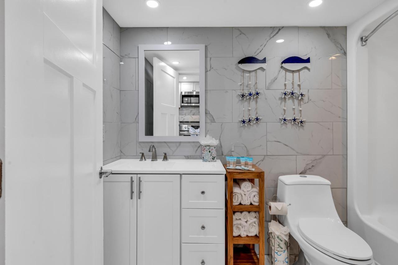 Breakers Tower 1Br Oceanfront Condo マートルビーチ エクステリア 写真
