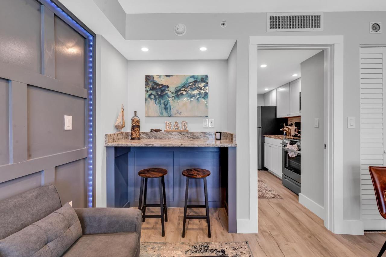 Breakers Tower 1Br Oceanfront Condo マートルビーチ エクステリア 写真